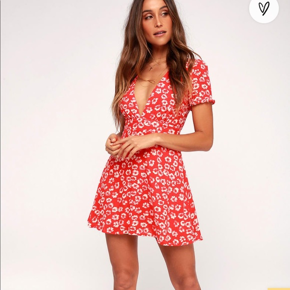 Lulus Dresses & Skirts - Lulus Garden Explorer Red Floral Print Mini Dress Sz M